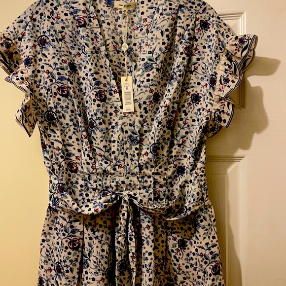 Beautiful spring or summer blouse - Picture 1 of 6